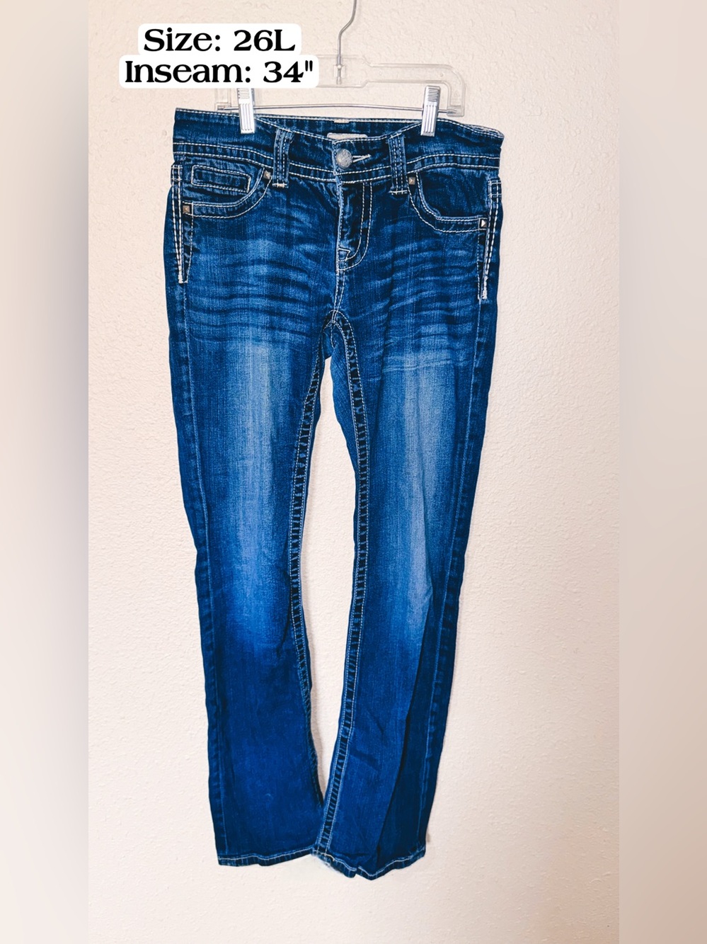 Virgo Womenโs Blue Straight Leg Jeans
